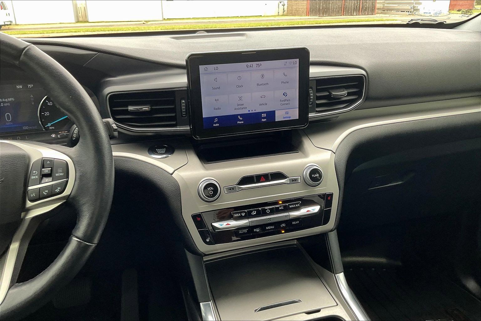 View vehicle photo 6