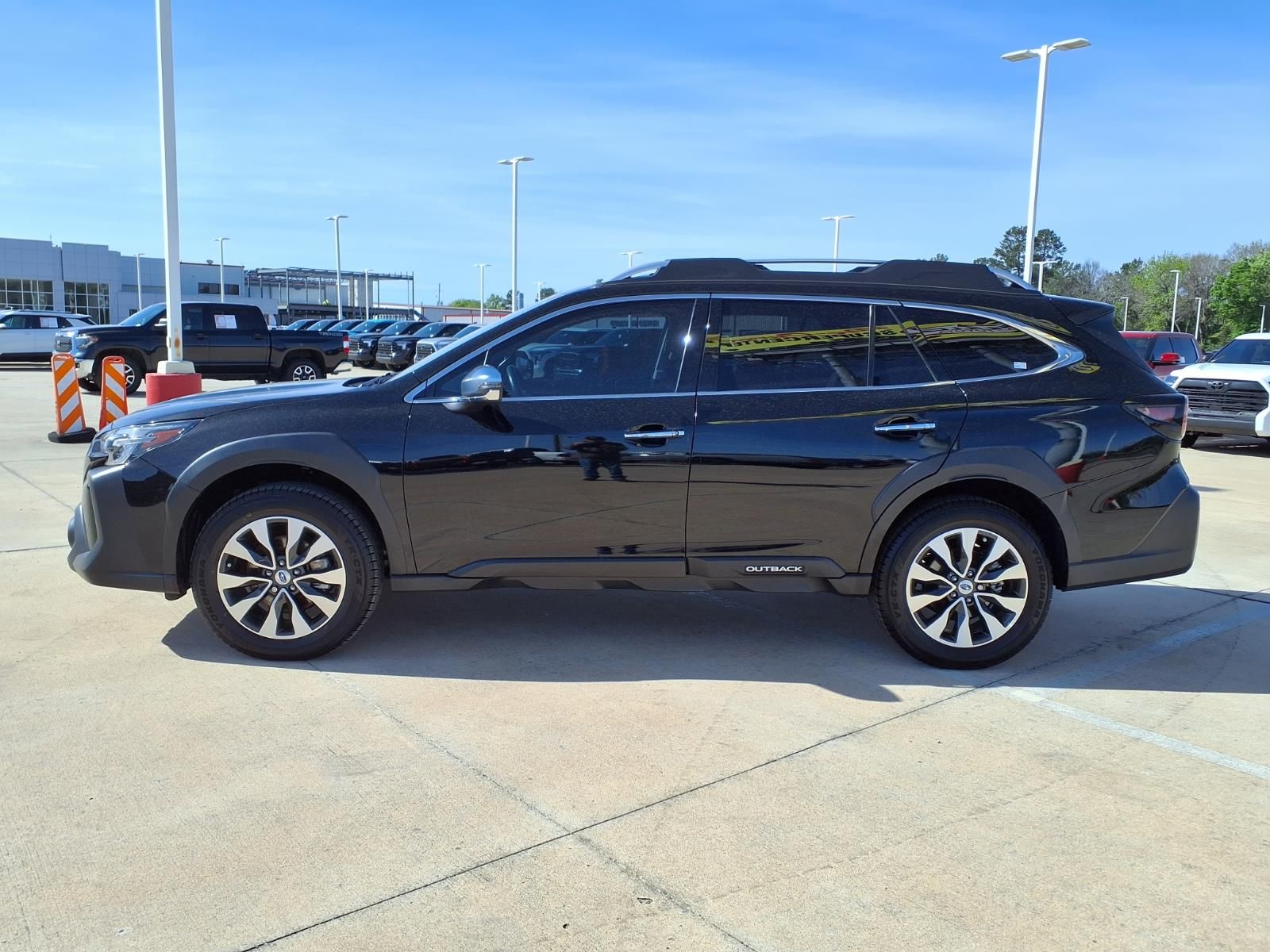 2024 Subaru Outback Touring - 10
