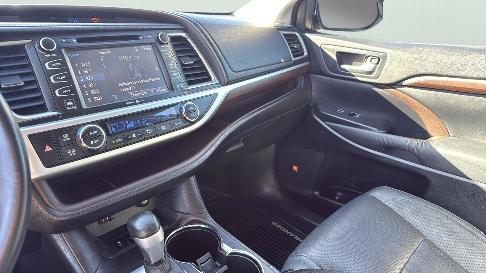 Used Car 2015 Toyota Highlander  Limited For Sale Under $20,000 In Austin, Texas