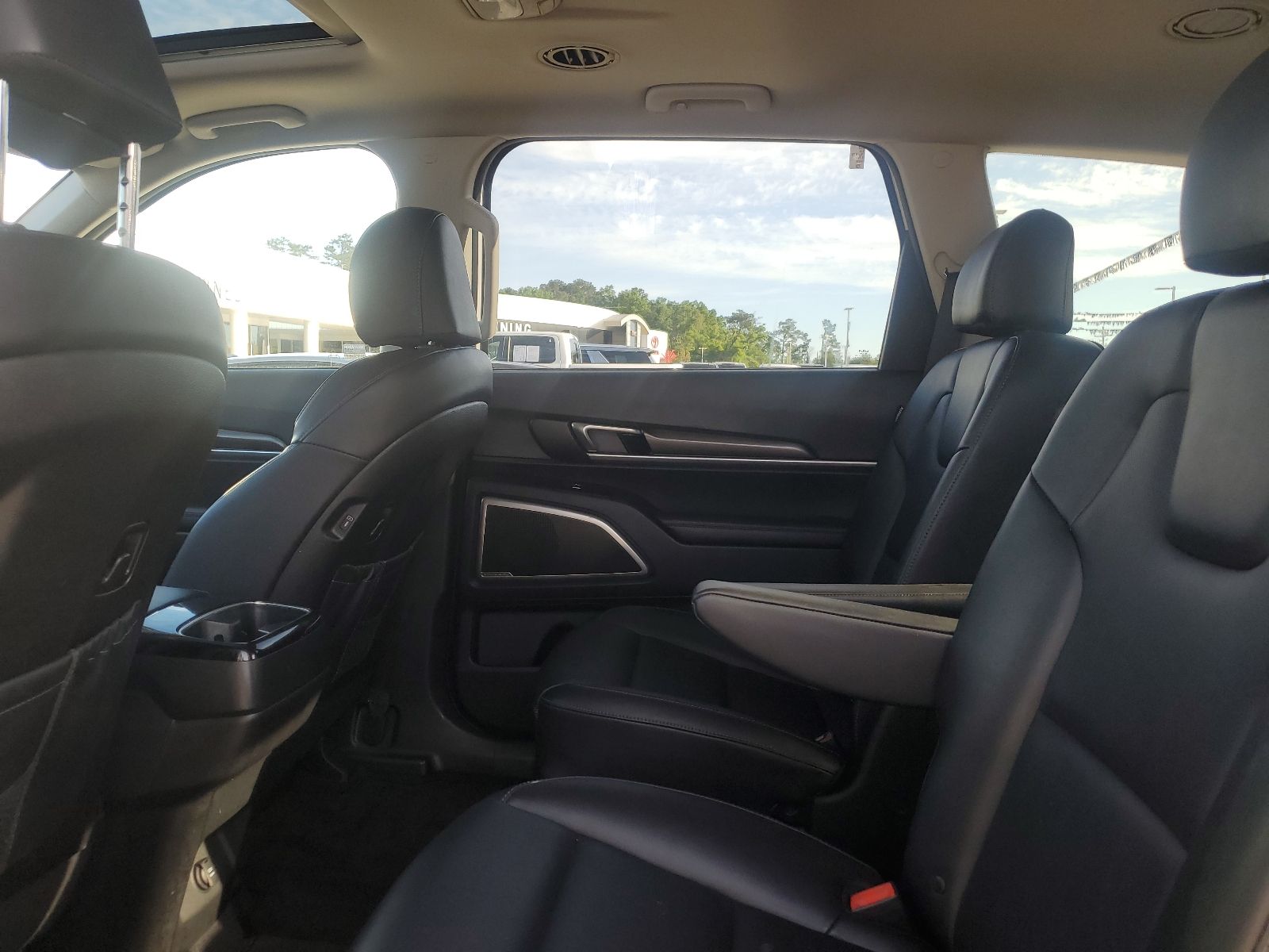 2025 Kia Telluride S - 11