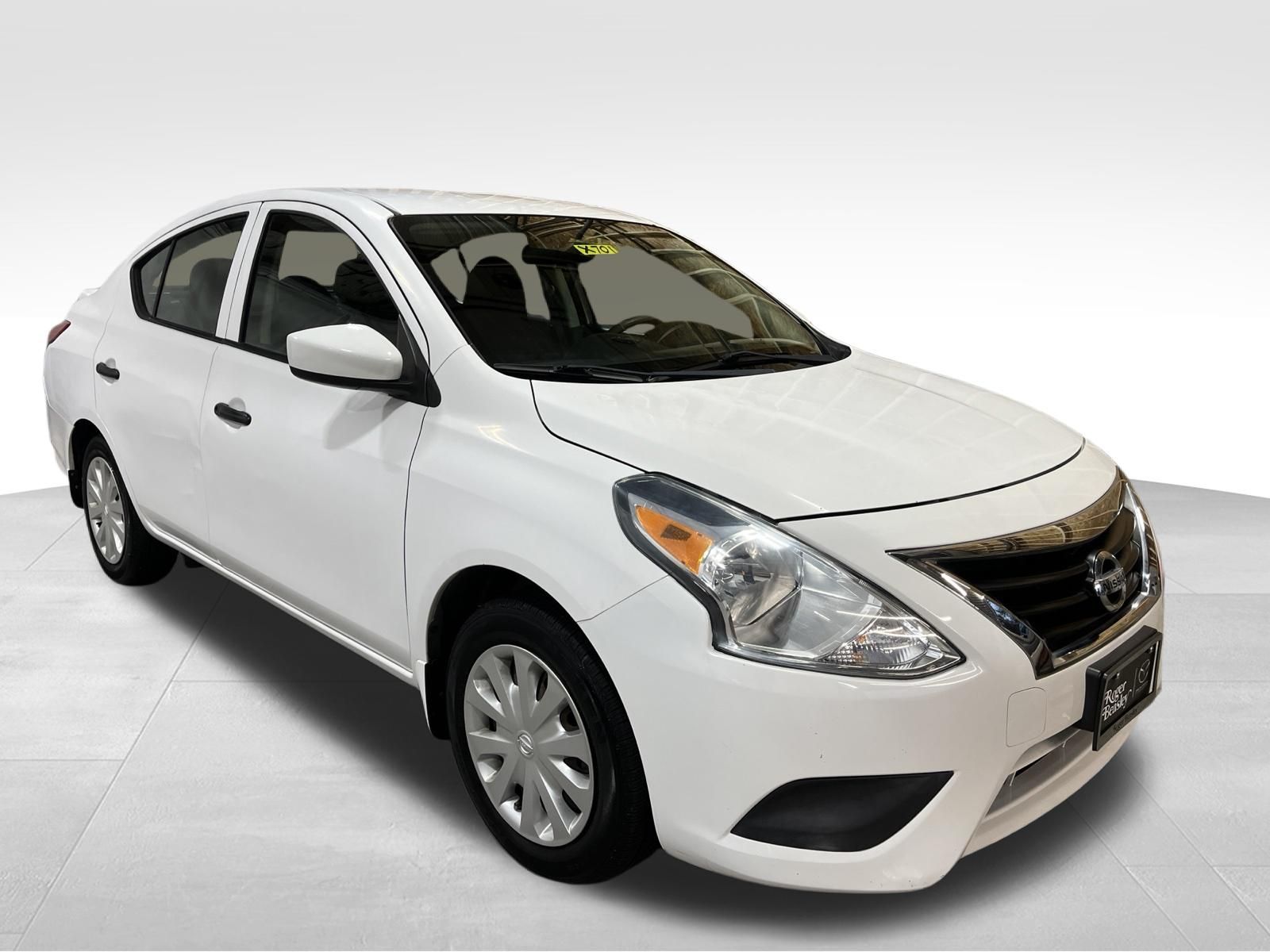 Used Car 2017 Nissan Versa  1.6 S Plus For Sale Under $10,000 In Austin, Texas