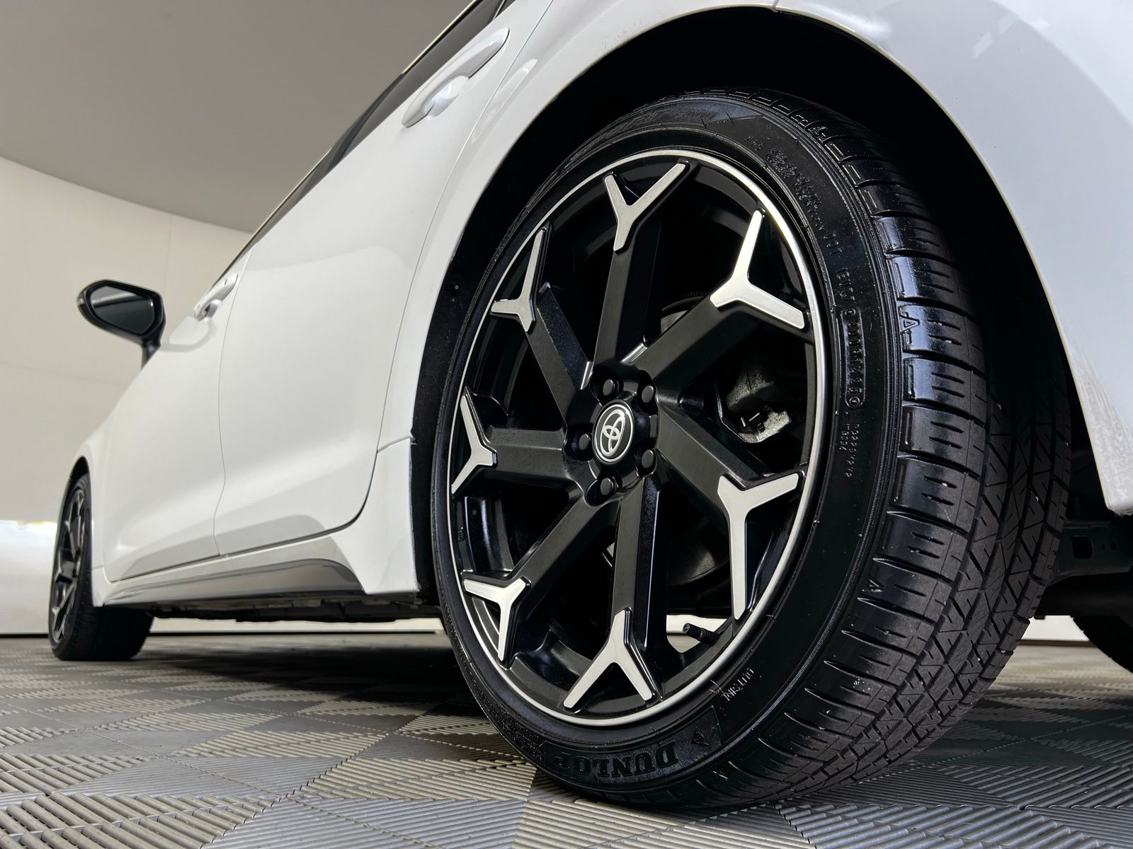 Thumbnail: 2025 Toyota Corolla - 24