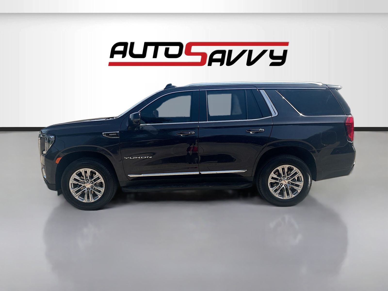 Used 2024 Silver GMC SLT image 4