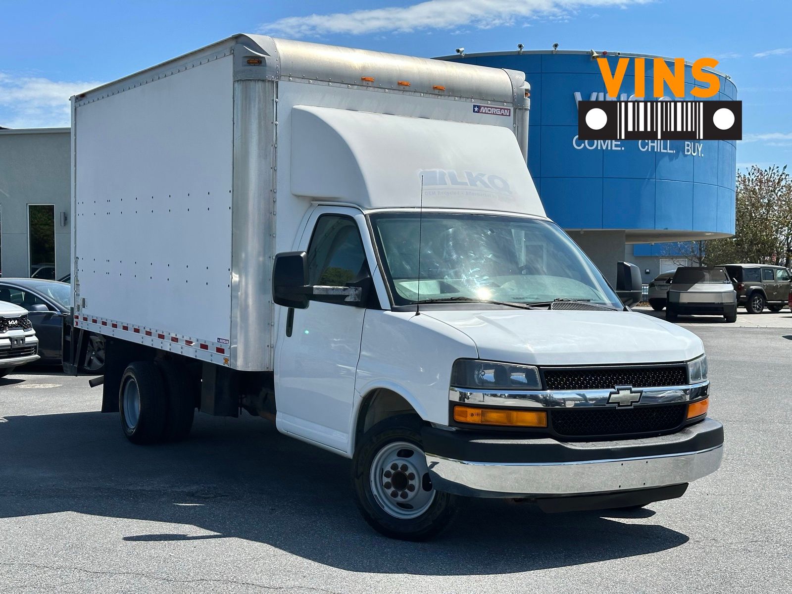 Summit White 2016 Chevrolet Express Chassis Van Rear-Wheel Drive 6-Speed Automatic Overdrive