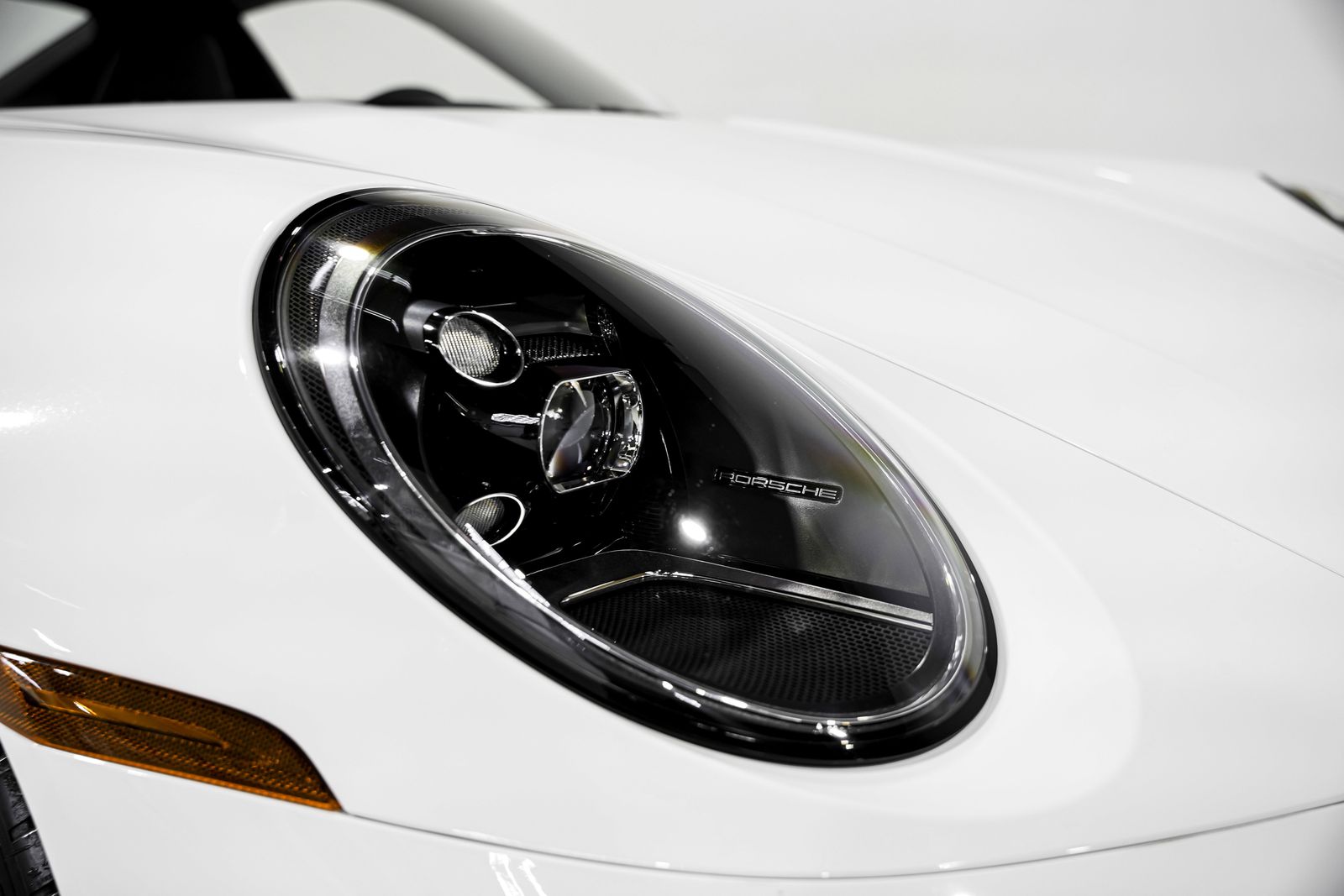 2023 Porsche 911 Carrera — photo 40