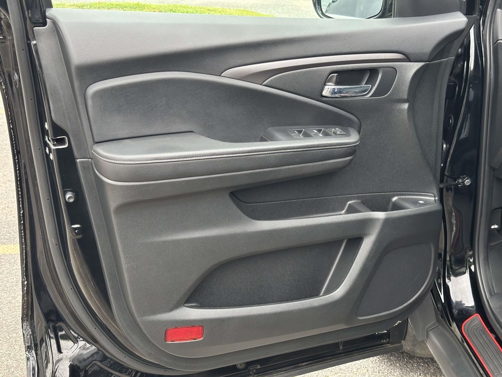 Used 2021  Honda Sport image 23