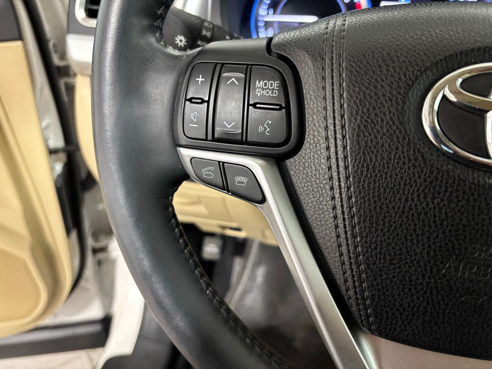 Used Car 2016 Toyota Highlander  For Sale Under $20,000 In Austin, Texas