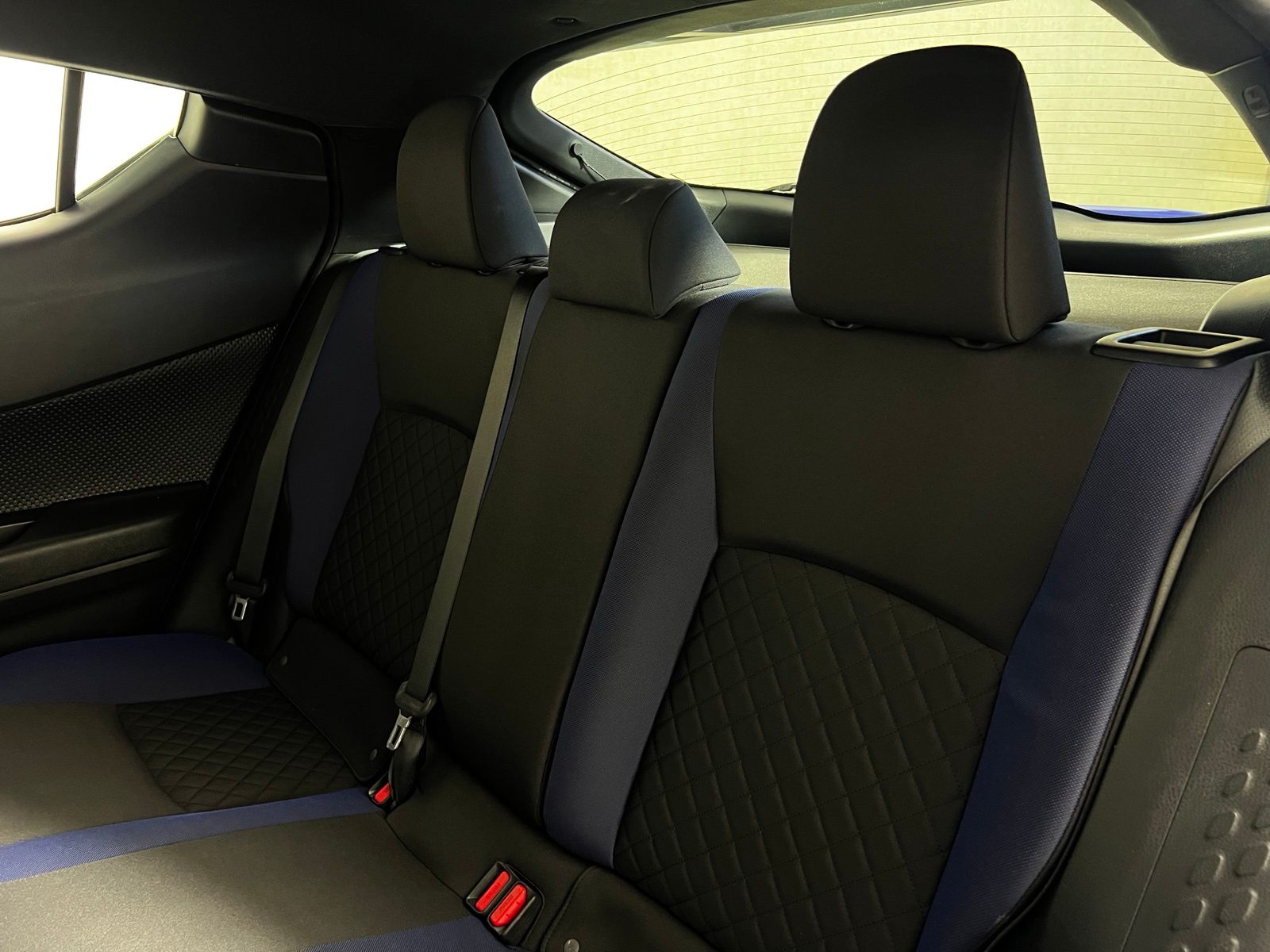 Thumbnail: 2021 Toyota C-HR - 21