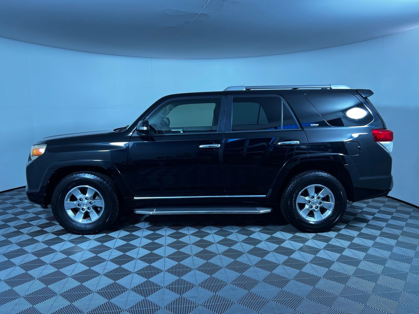 Thumbnail: 2012 Toyota 4Runner - 8