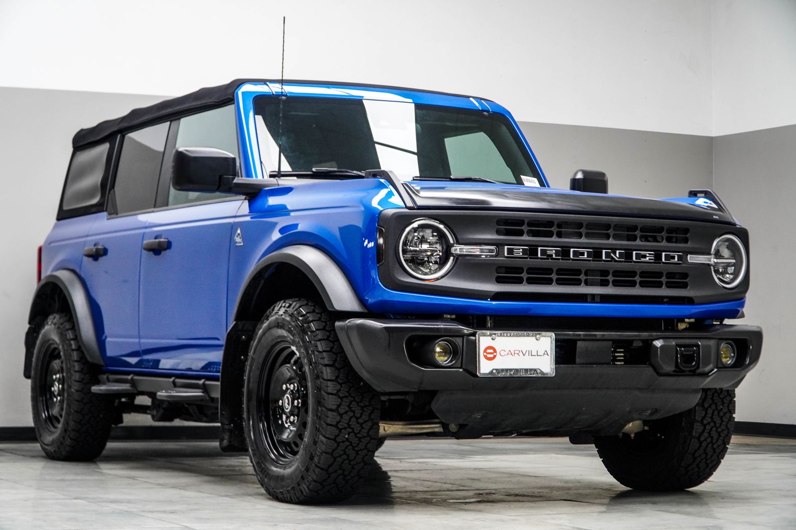 View vehicle photo 4