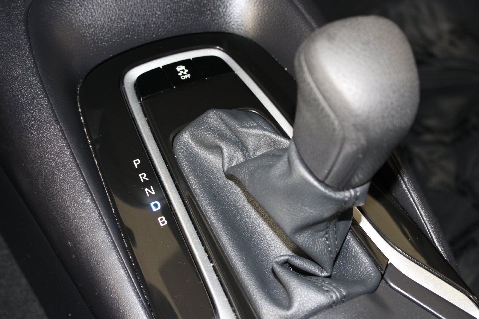 Used 2025 Silver Toyota LE image 21