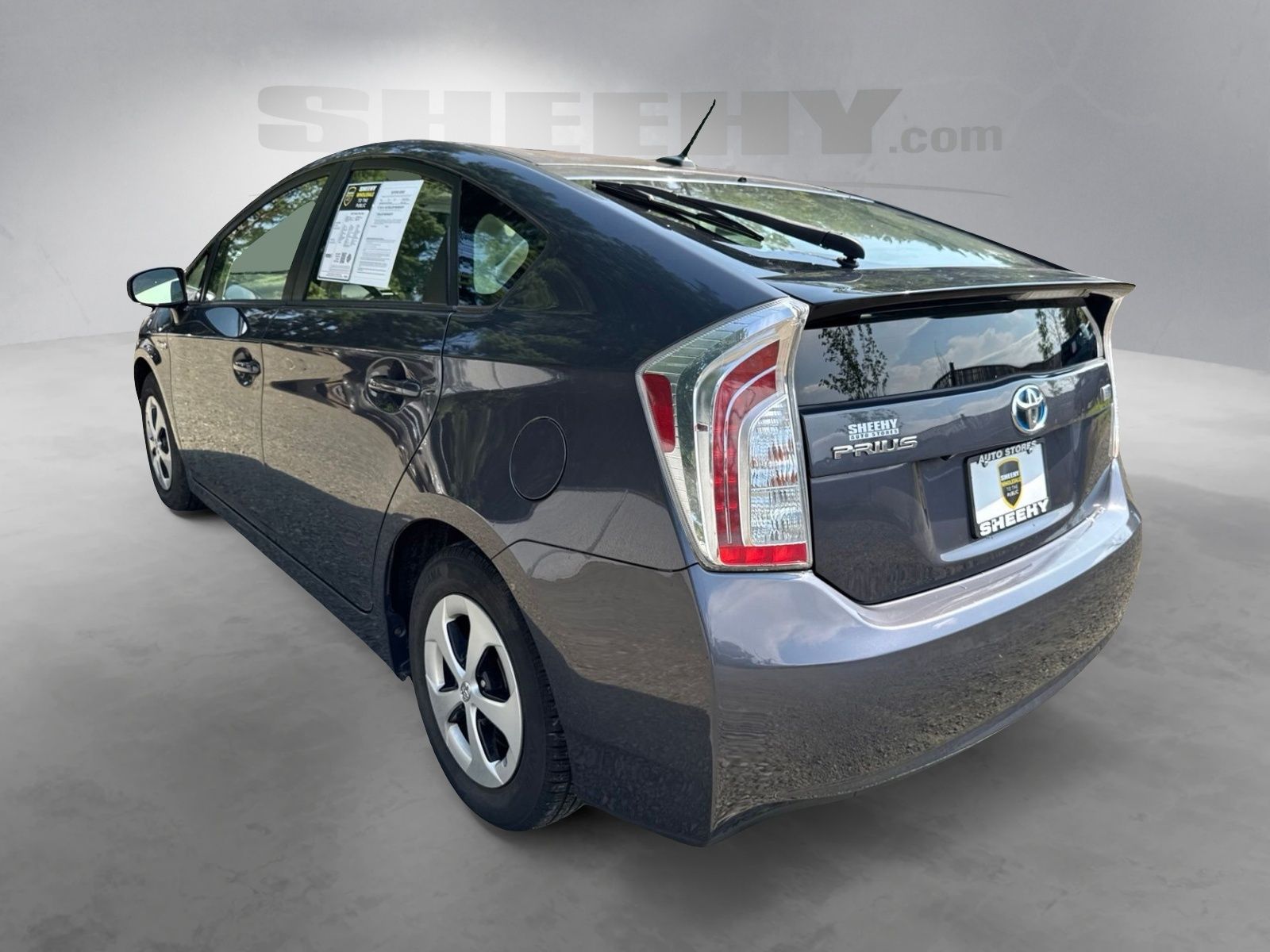 Used 2015 Winter Gray Metallic Toyota Four image 11