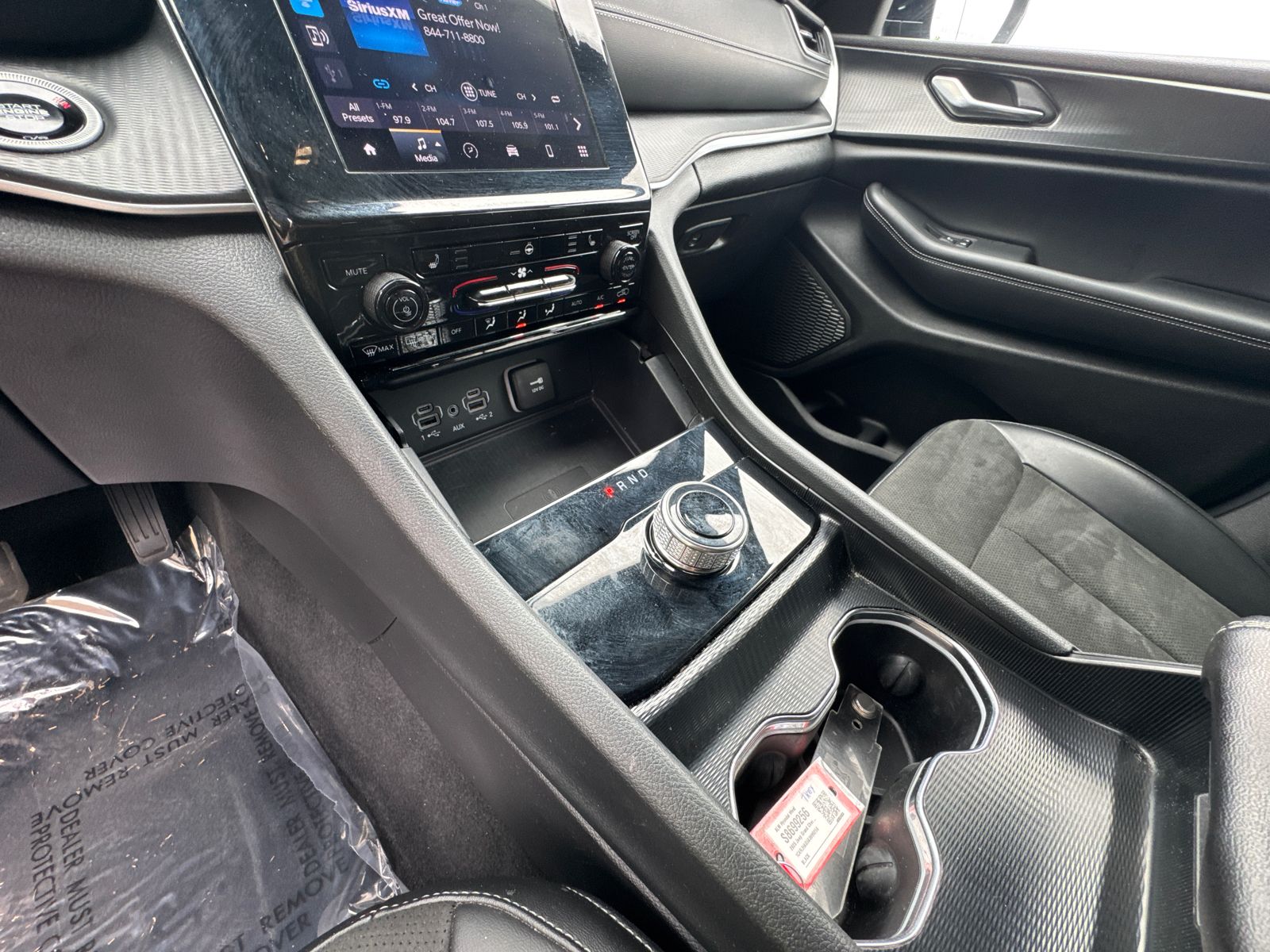 Used 2025 Black Jeep Altitude image 30