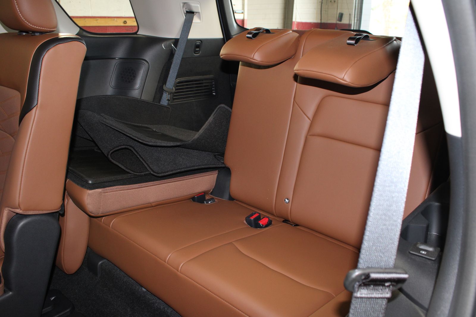 Used 2025 Gray Nissan Platinum image 19
