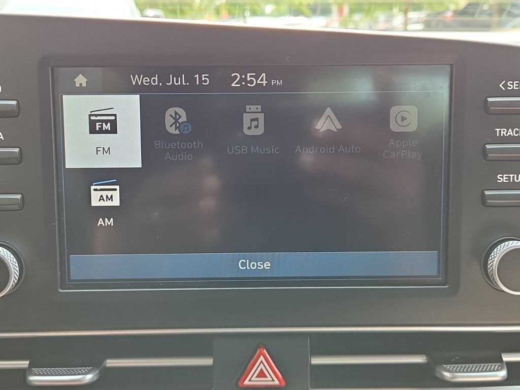 Used 2025  Hyundai SE image 25