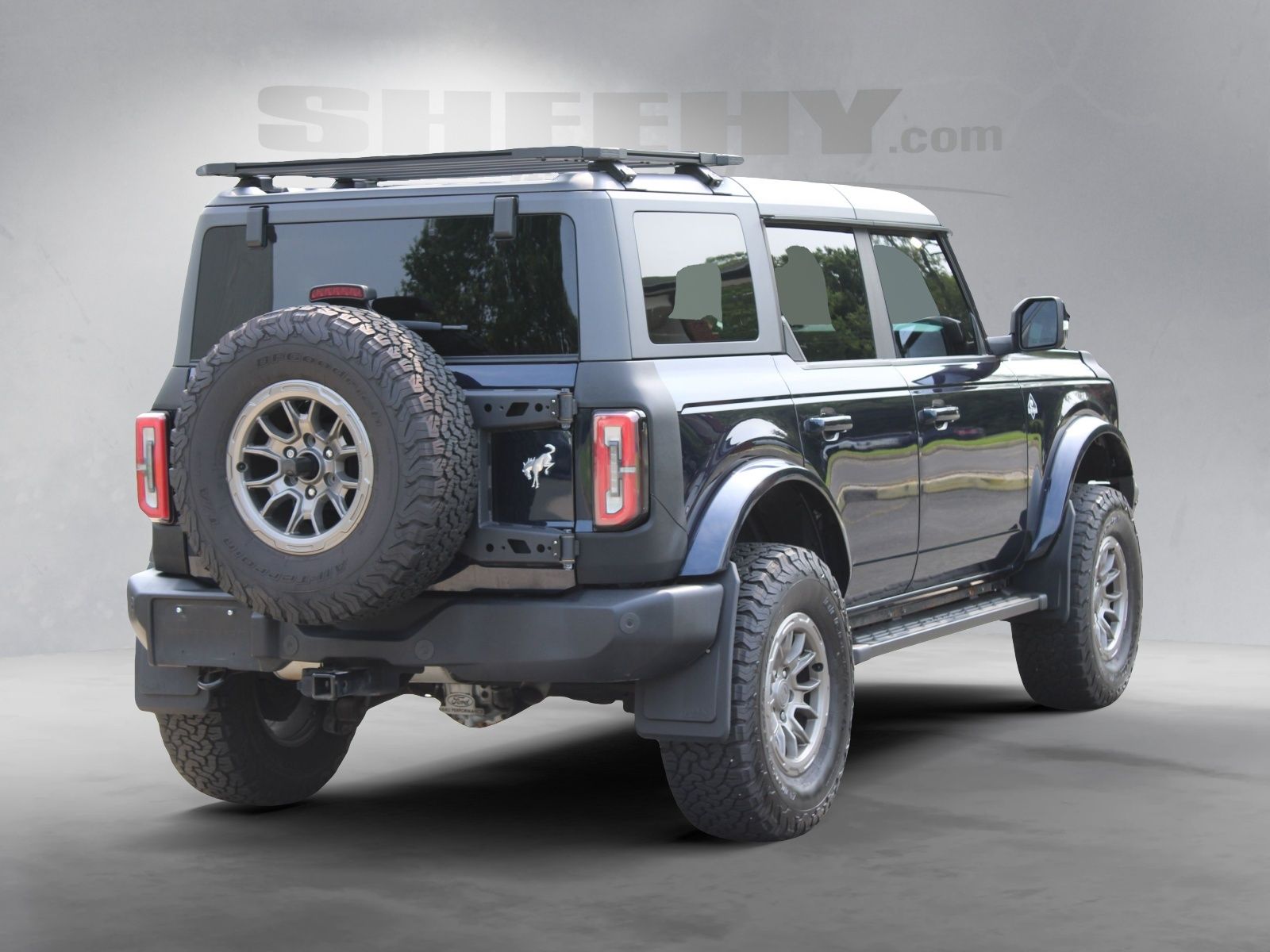 Used 2021 Blue Ford Outer Banks image 12