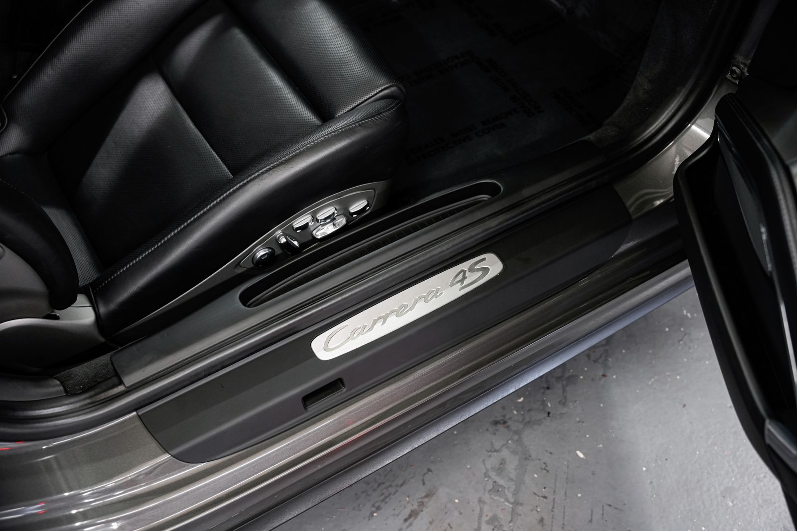 2013 Porsche 911 Carrera 4S — photo 27
