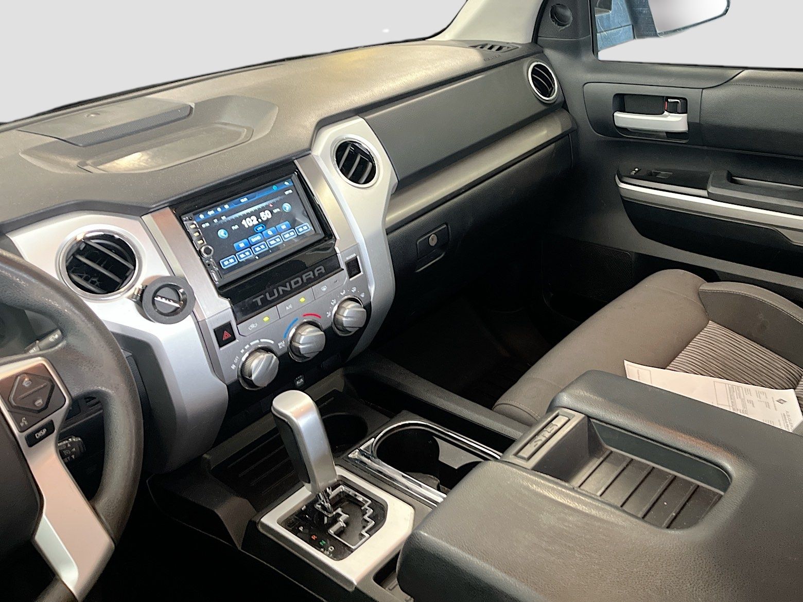 Used 2014 Silver Toyota SR5 image 21