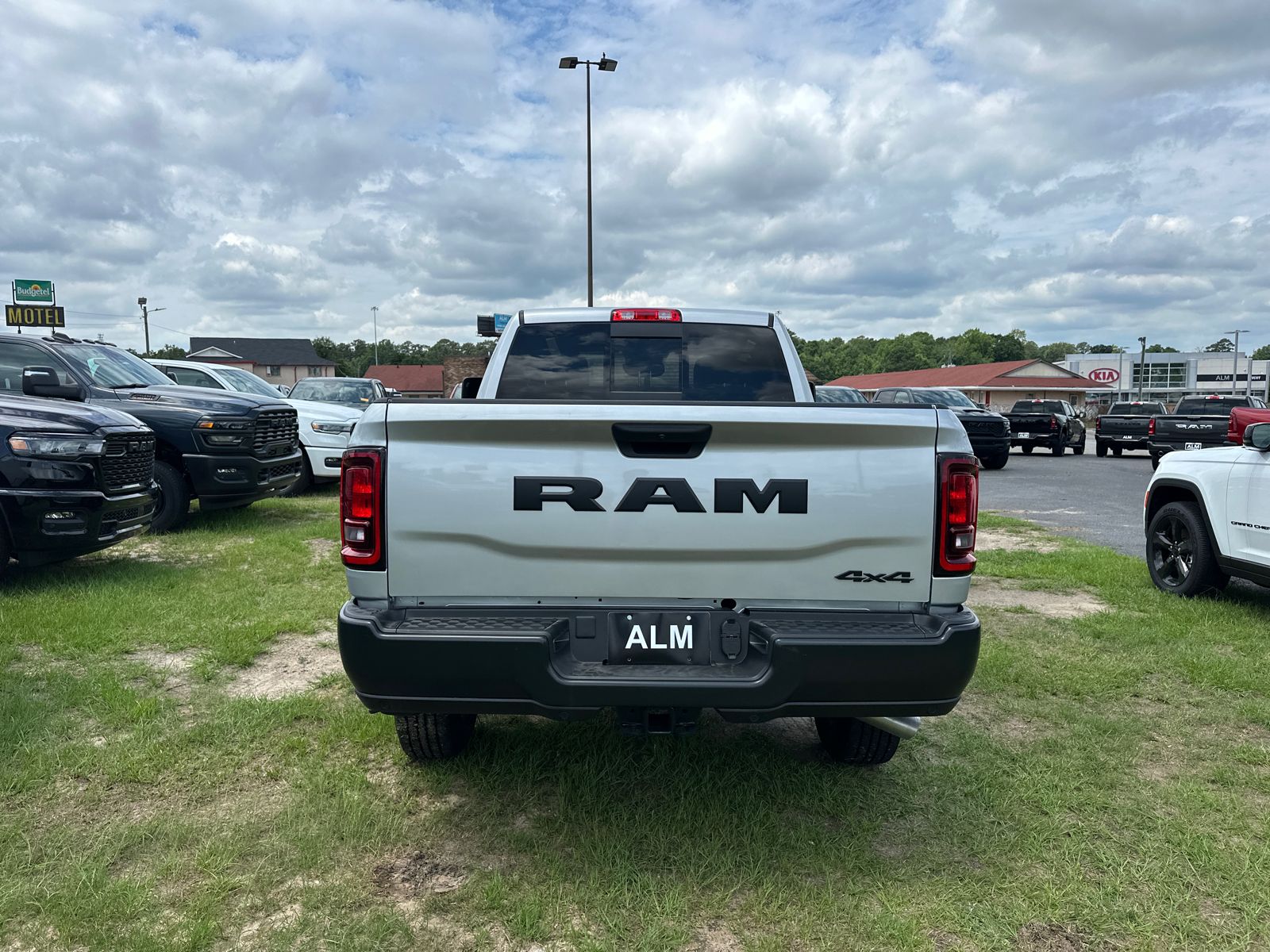New 2026 Silver-Zynith Exterior Paint RAM Tradesman image 7