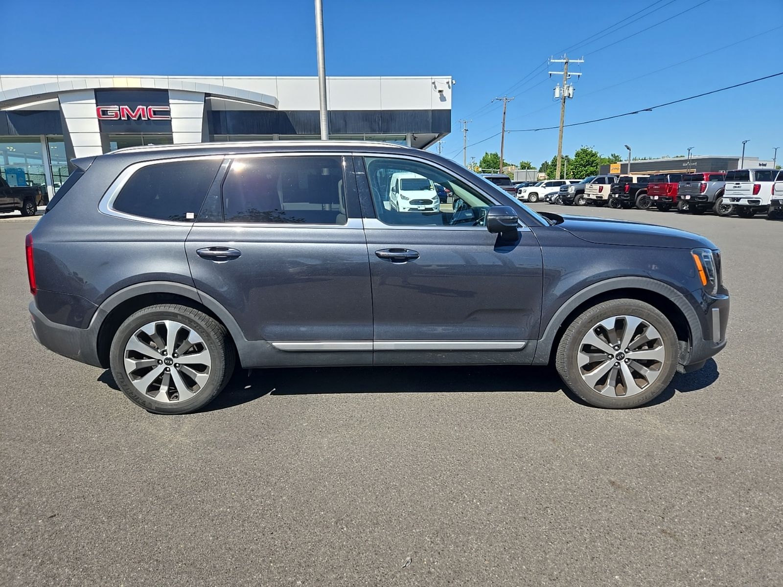 Used 2020 Gray Kia S image 8