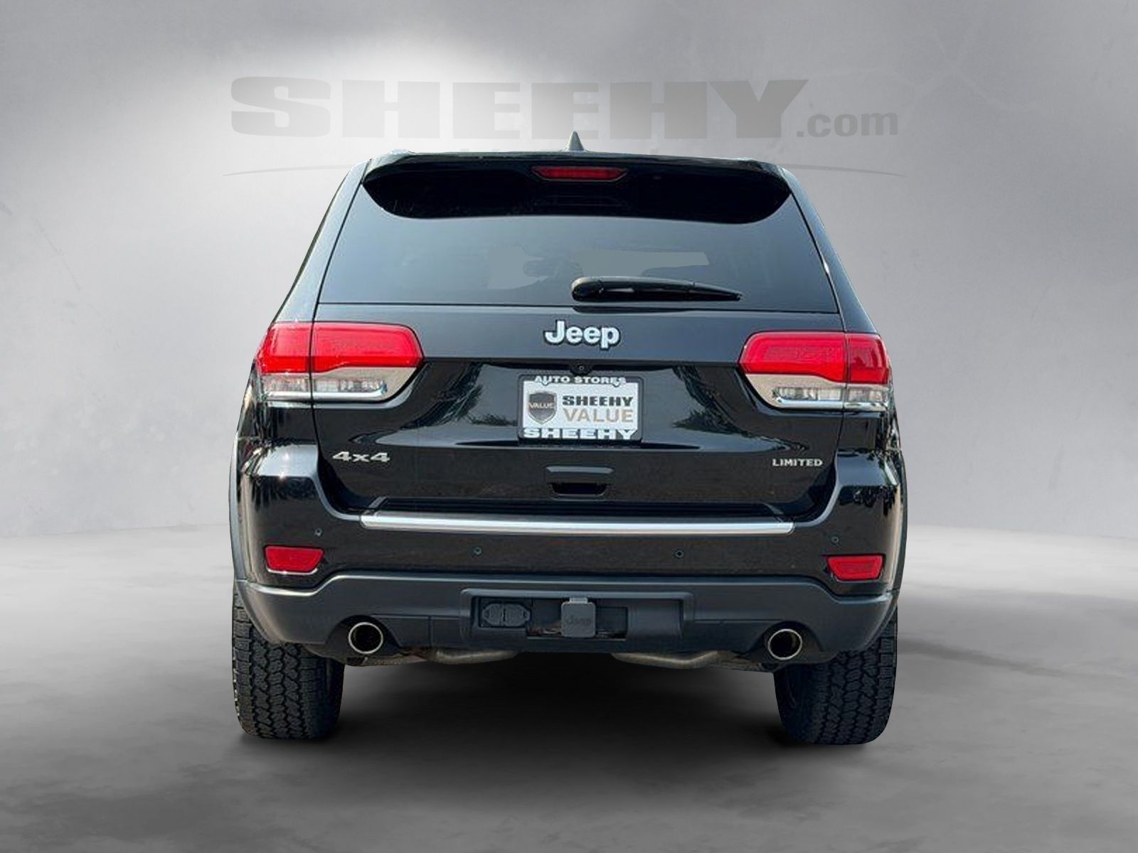 Used 2014 Brilliant Black Crystal Pearlcoat Jeep Limited image 13
