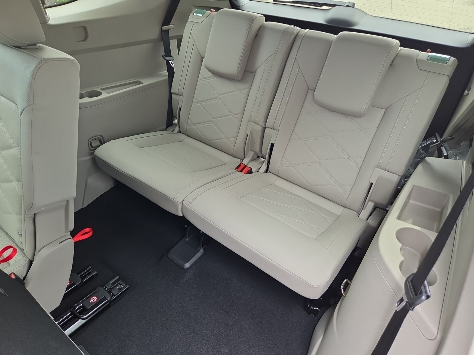 new 2026 Volkswagen Atlas car, priced at $40,234