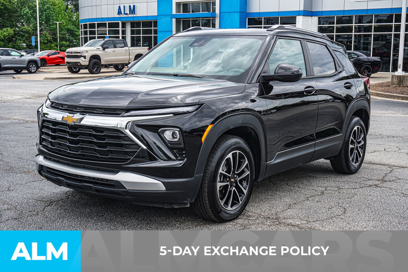 Used 2025 Black Chevrolet LT image 5