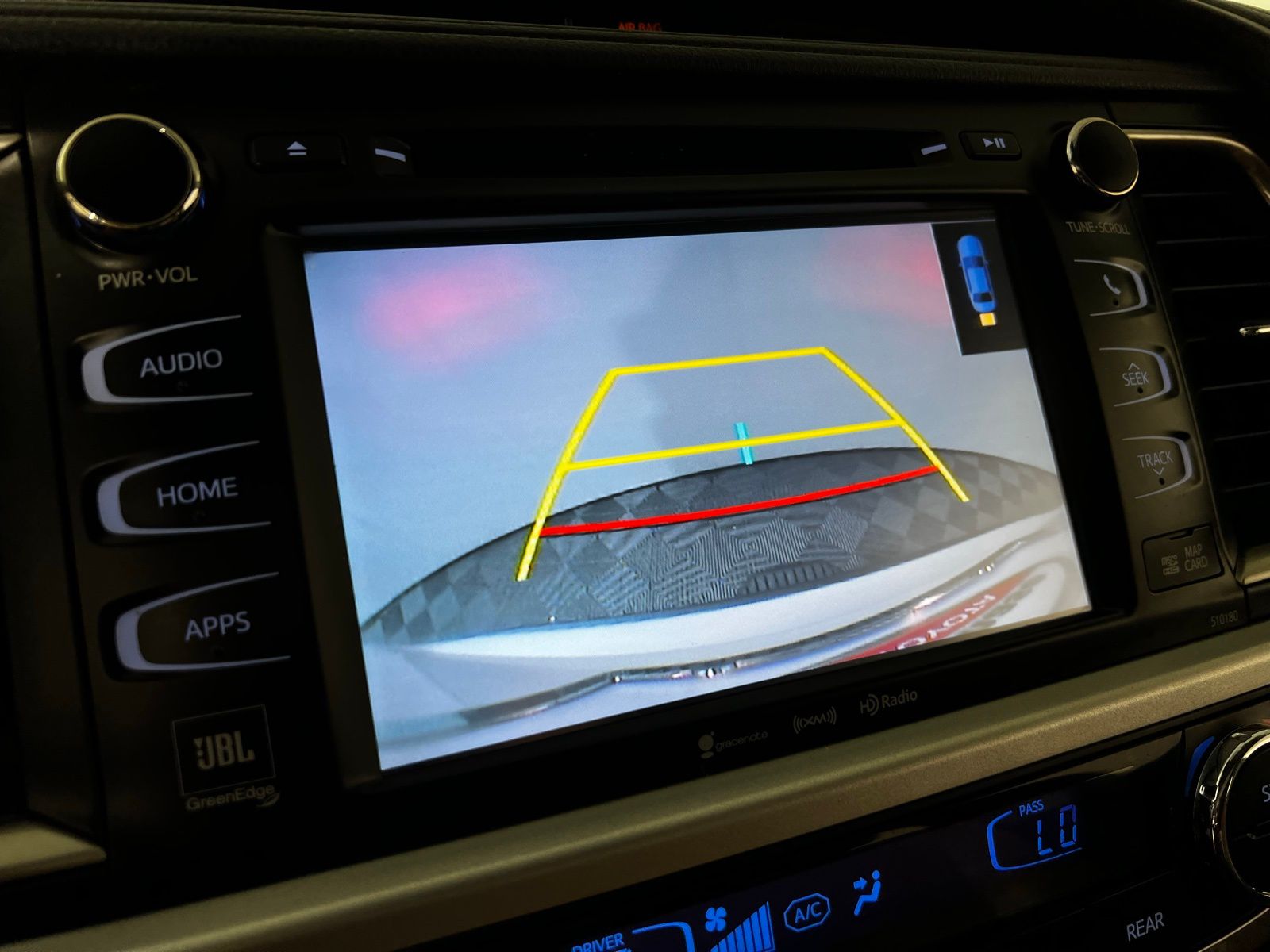 Thumbnail: 2018 Toyota Highlander - 20