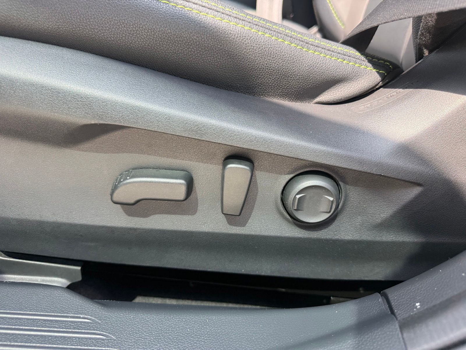 Used 2024 Black Subaru Onyx Edition XT image 28