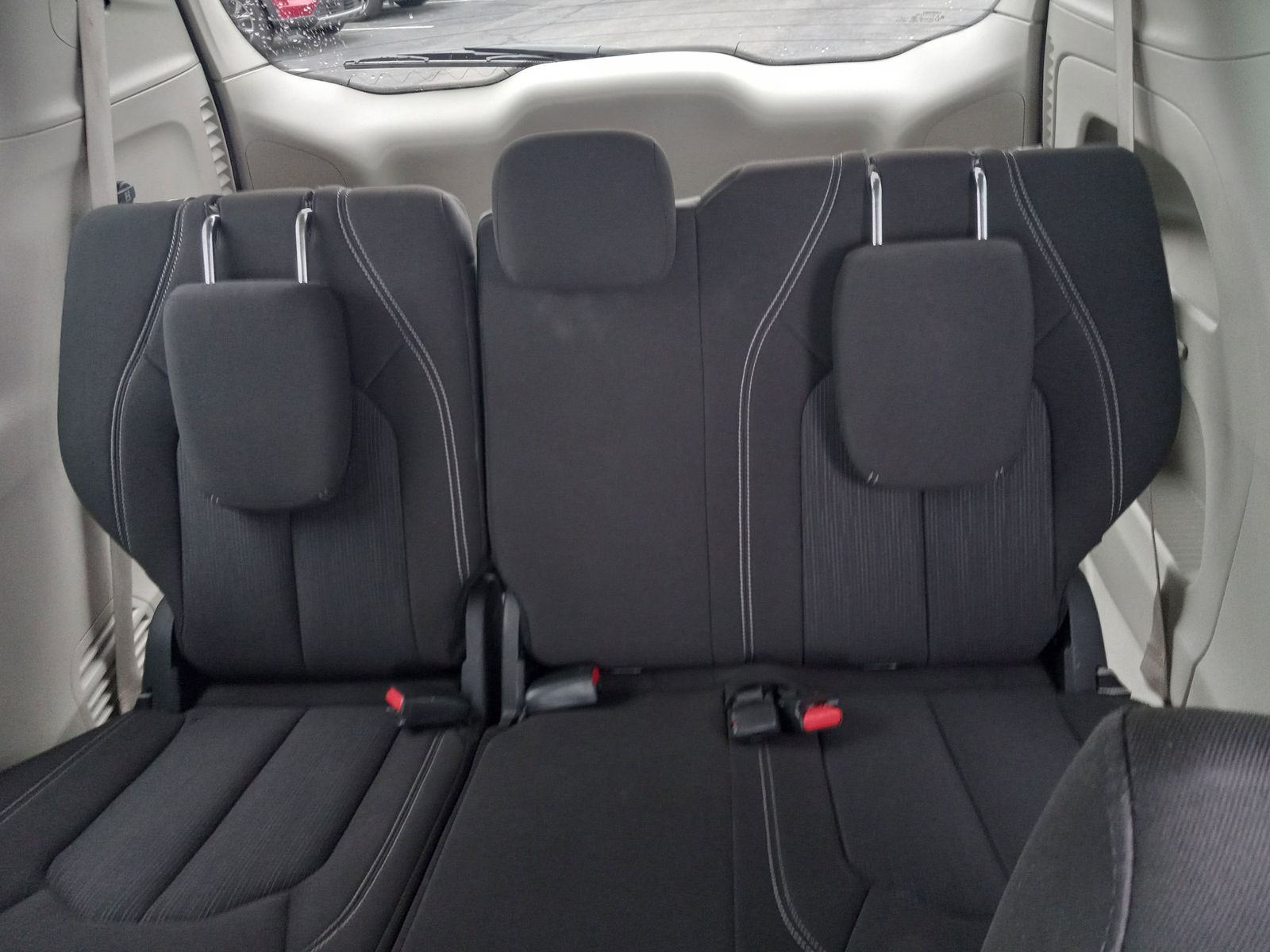 2023 Chrysler Voyager image 15