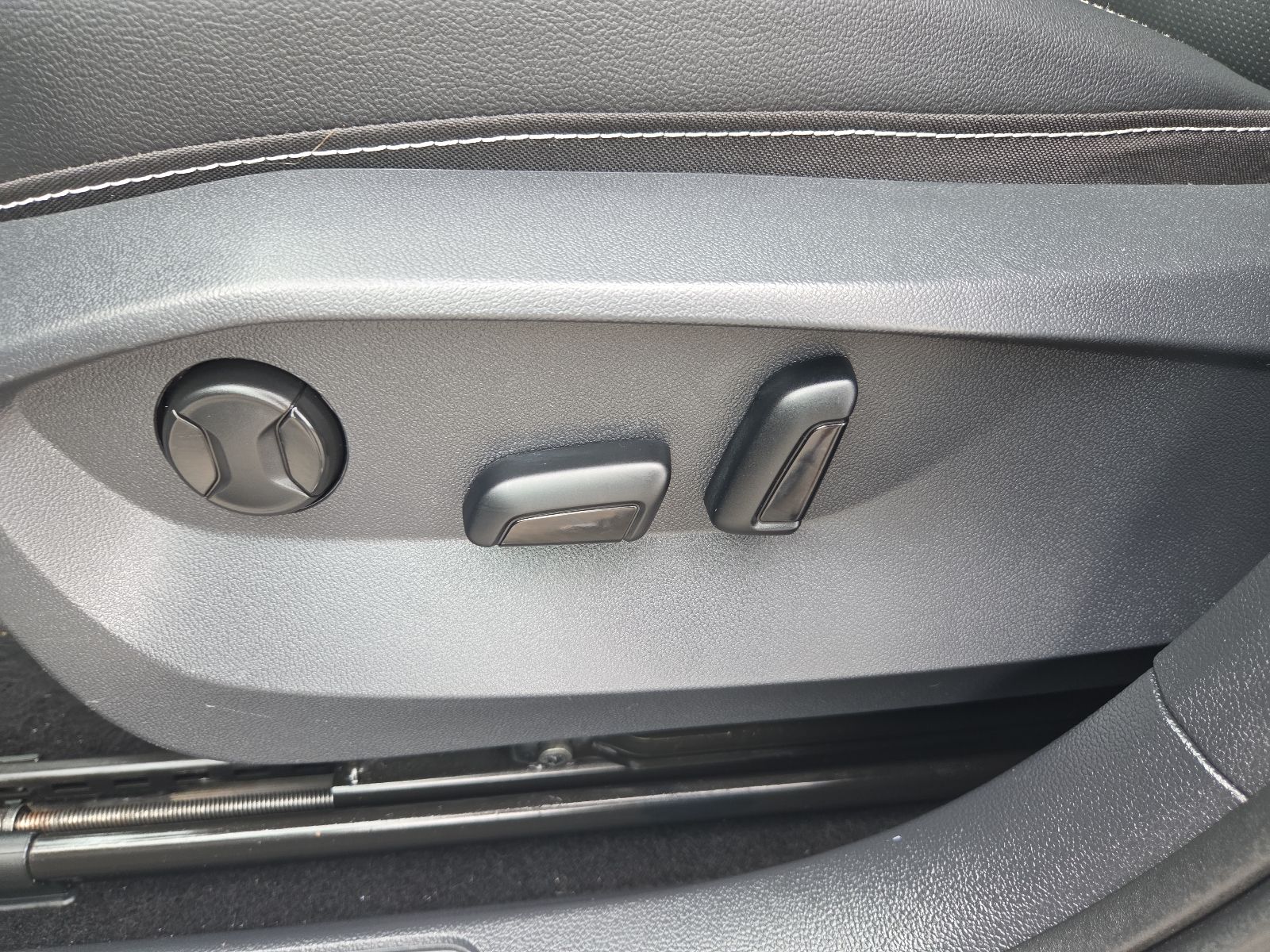 used 2023 Volkswagen Taos car, priced at $23,547