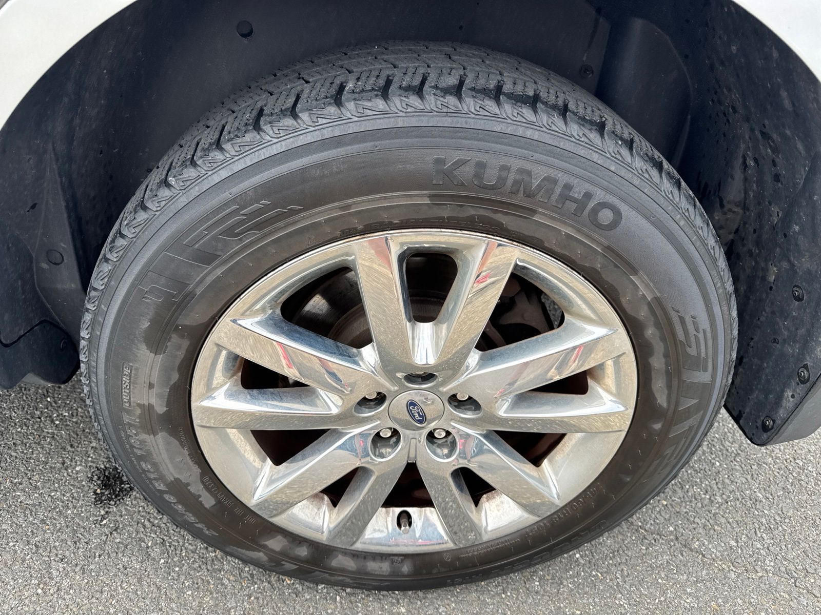 Used 2014 Ingot Silver Ford Limited image 23