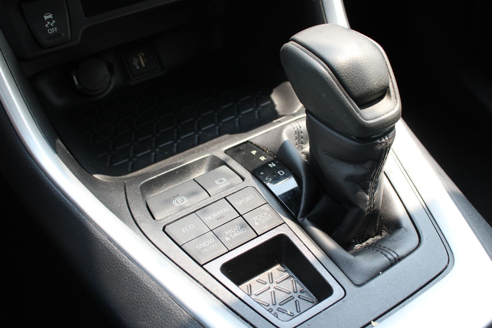 Used 2025 Black Toyota LE image 17