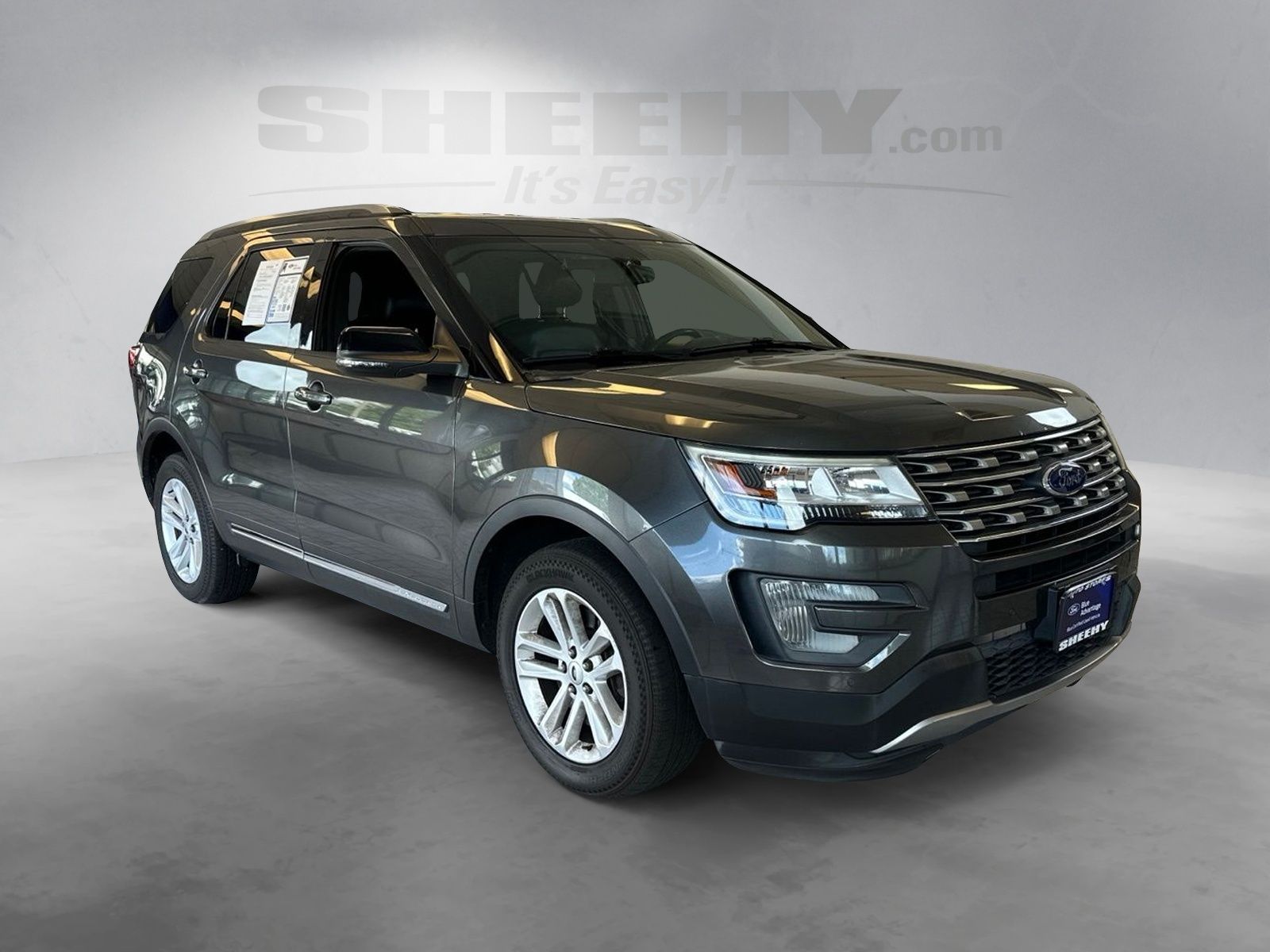 Certified Used 2017 Magnetic Metallic Ford XLT image 2