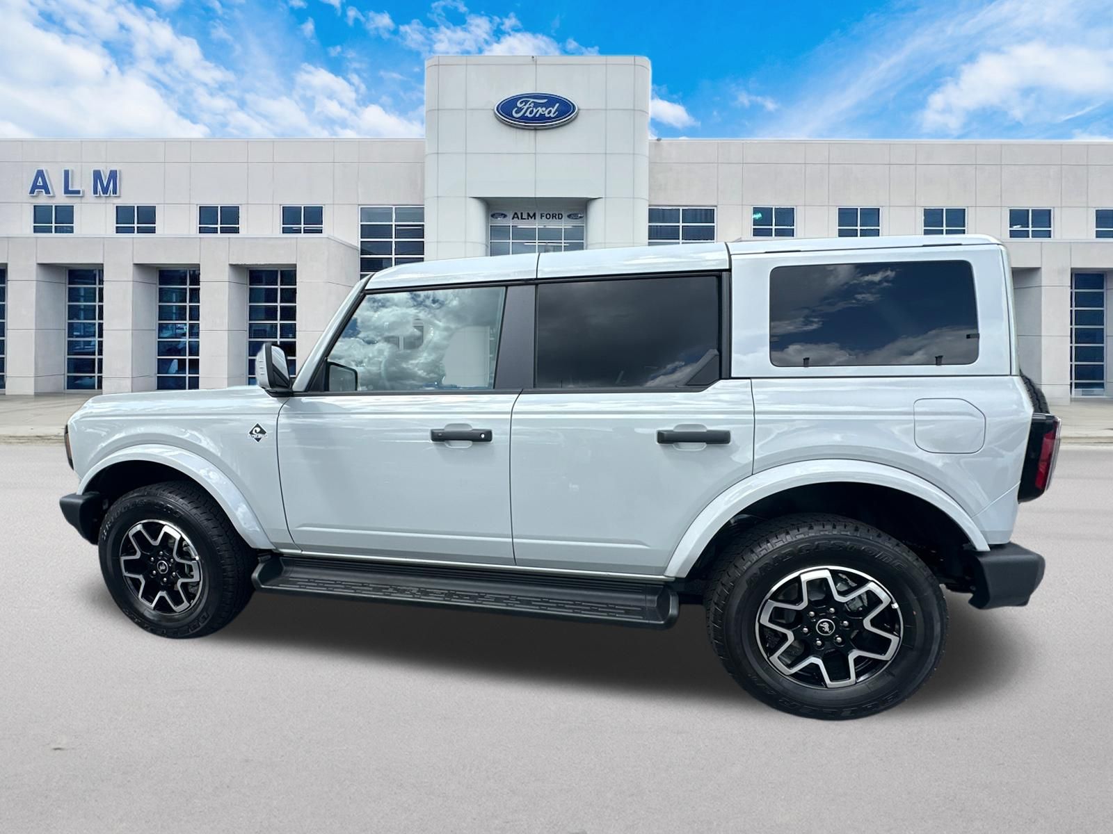 New 2026 Avalanche Gray Ford Outer Banks® image 9