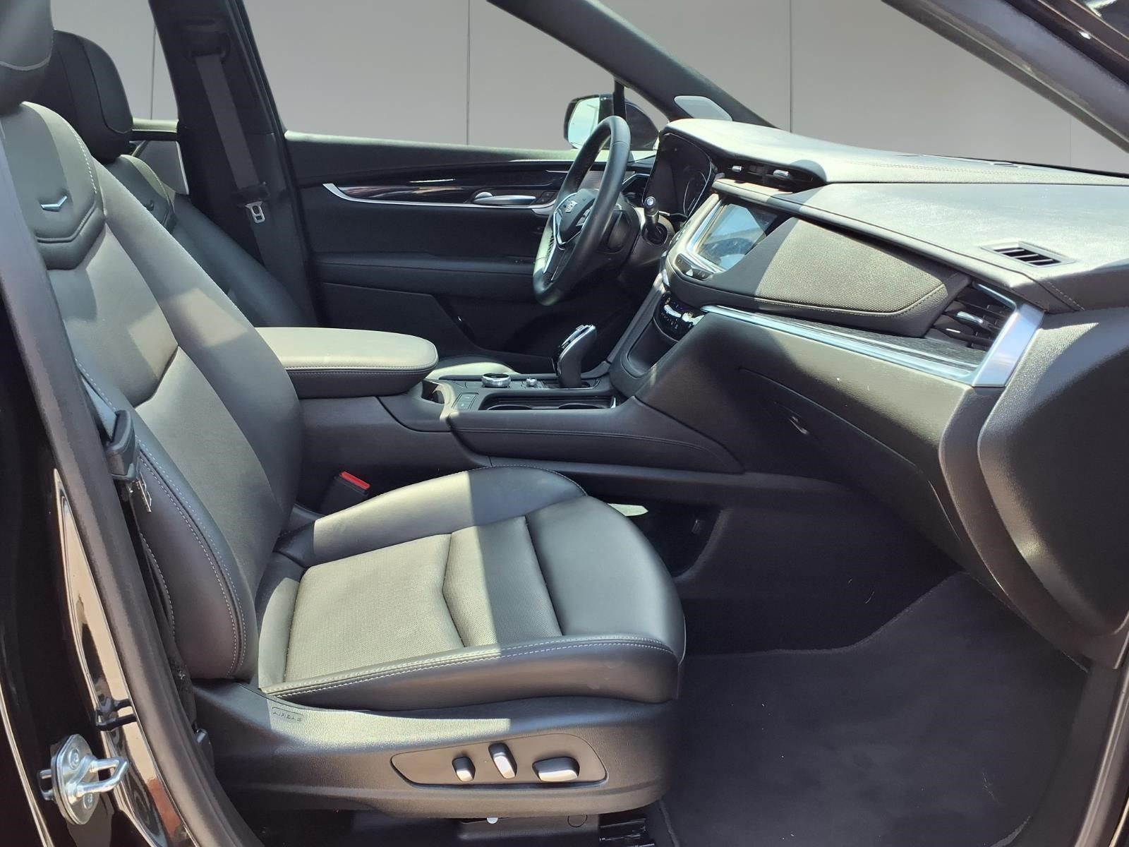 2025 Cadillac XT5 Premium Luxury Black at Tom Peacock Cadillac