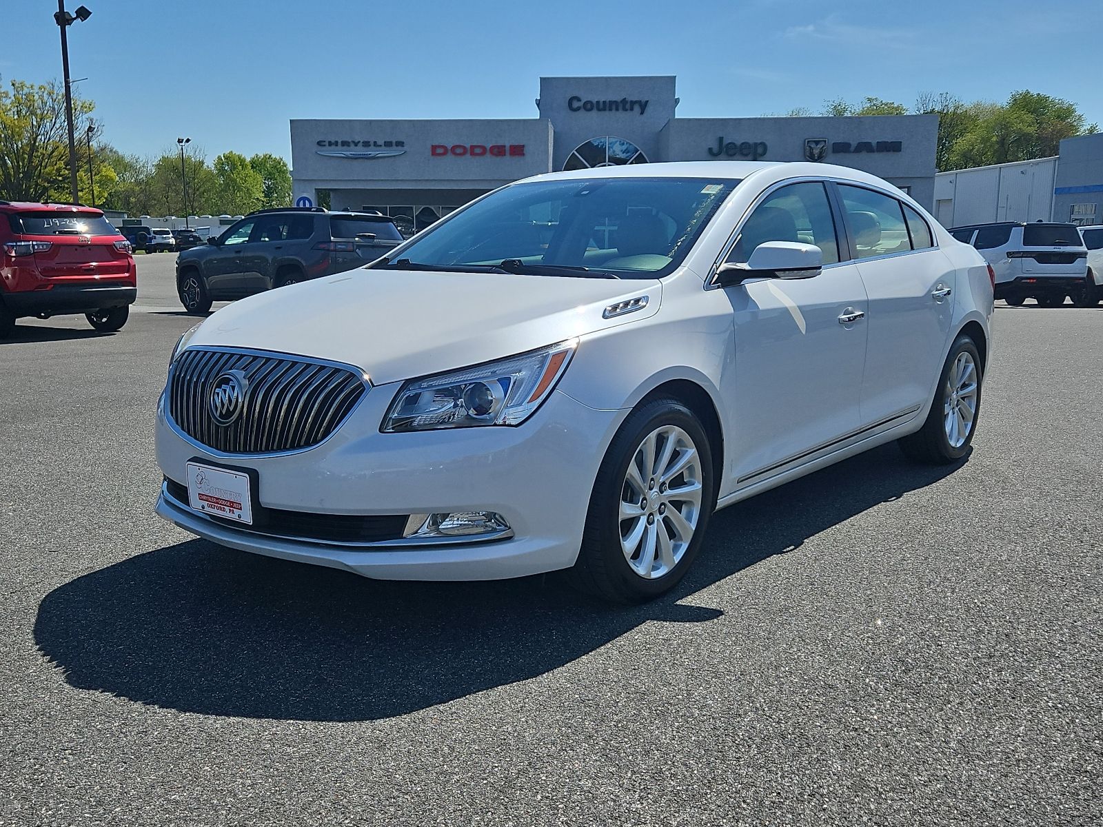 White Frost Tricoat 2016 Buick LaCrosse Leather FWD Sedan Front-Wheel Drive 6-Speed Automatic Overdrive