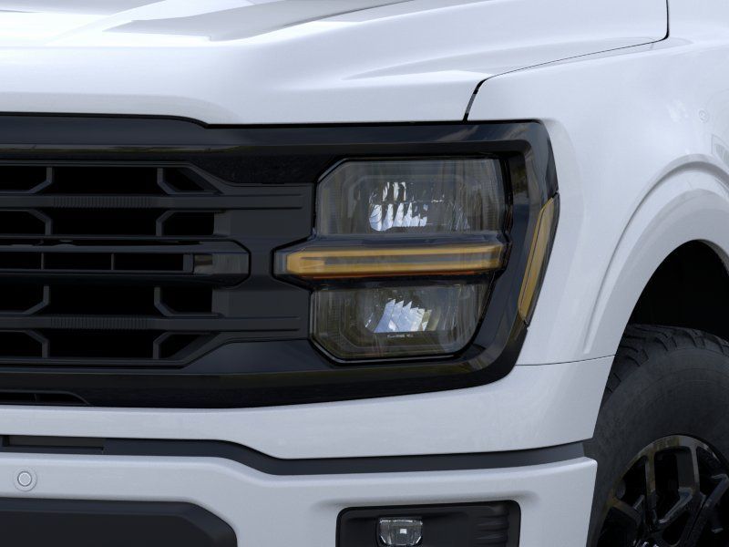 New 2026 Oxford White Ford XLT image 18