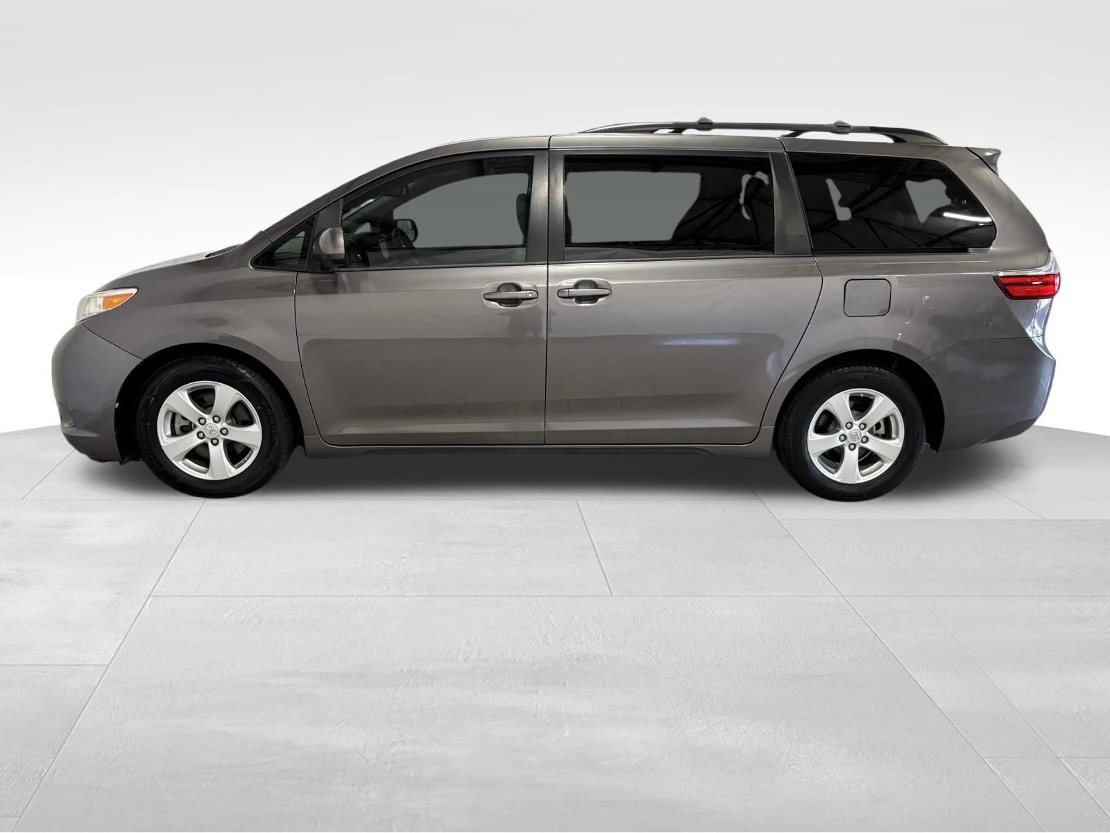Used Car 2015 Toyota Sienna  Le For Sale Under $12,000 In Austin, Texas