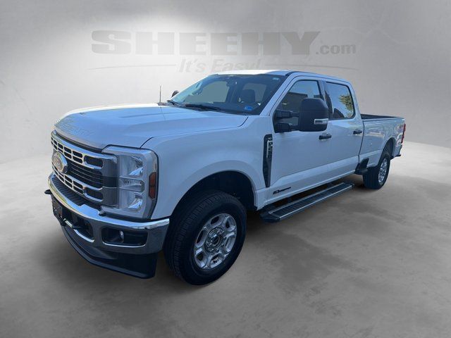 Certified Used 2025 Oxford White Ford XLT image 16