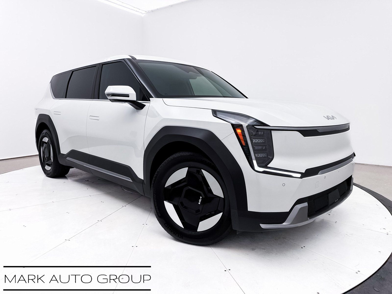 2024 Kia EV9 Light Long Range