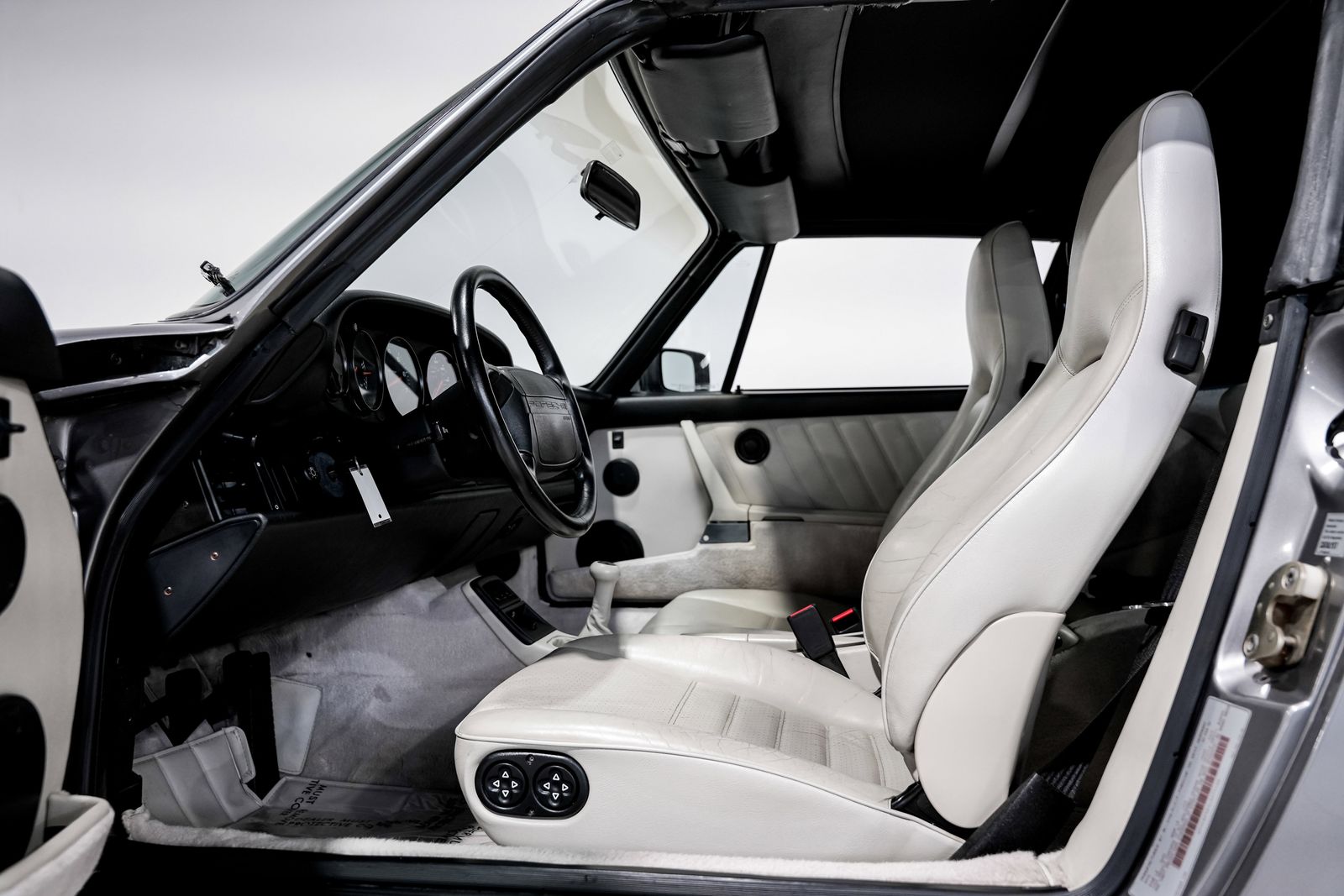 1990 Porsche 911 Carrera — photo 19