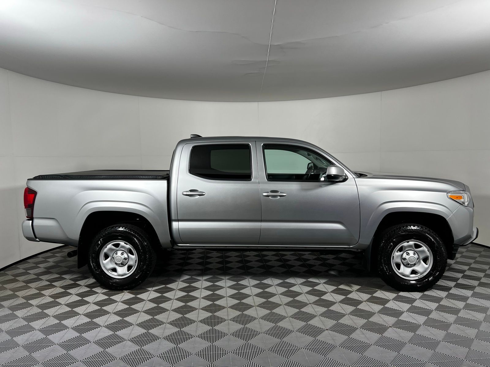 Thumbnail: 2022 Toyota Tacoma - 4