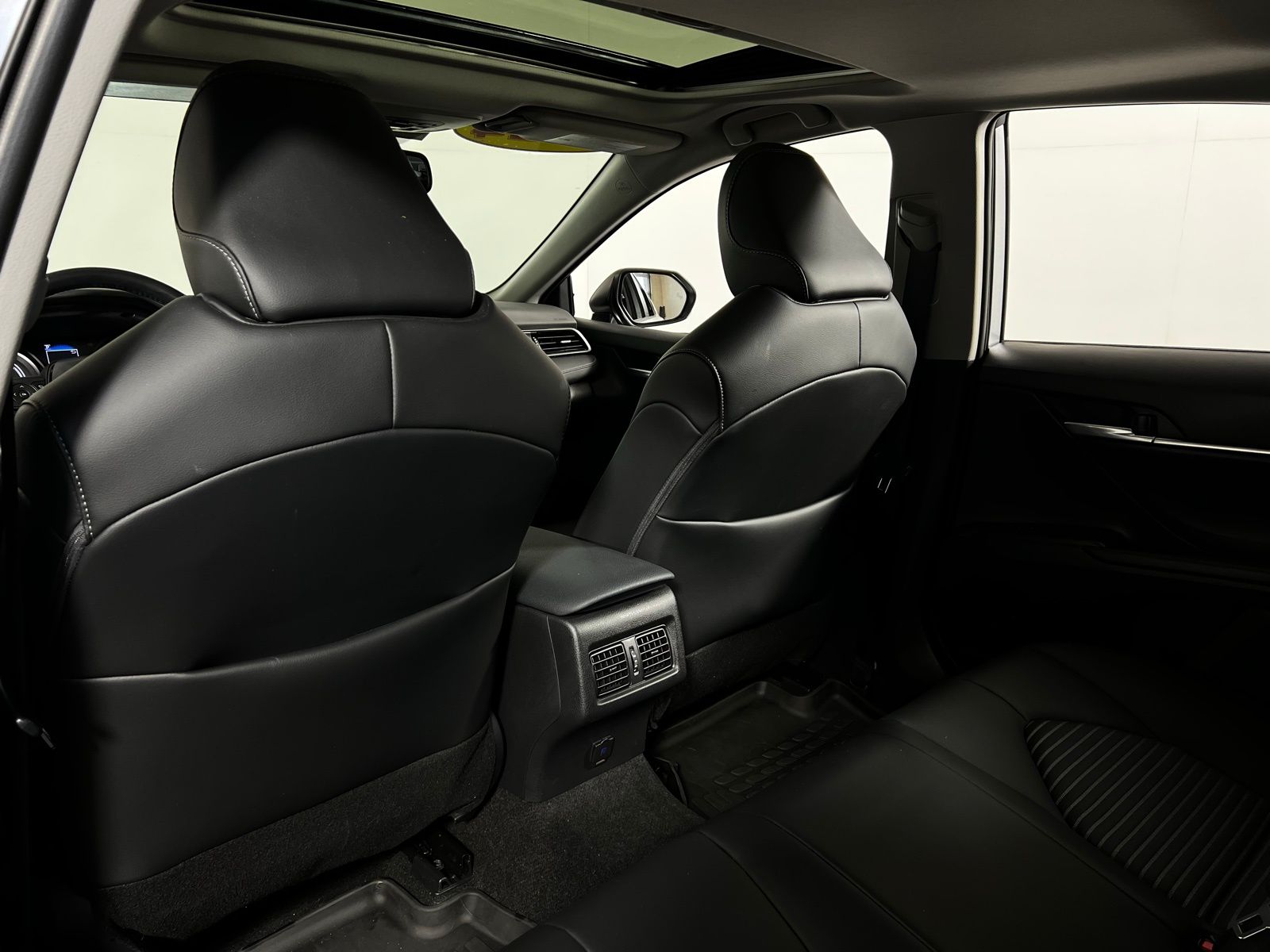 Thumbnail: 2024 Toyota Camry - 23