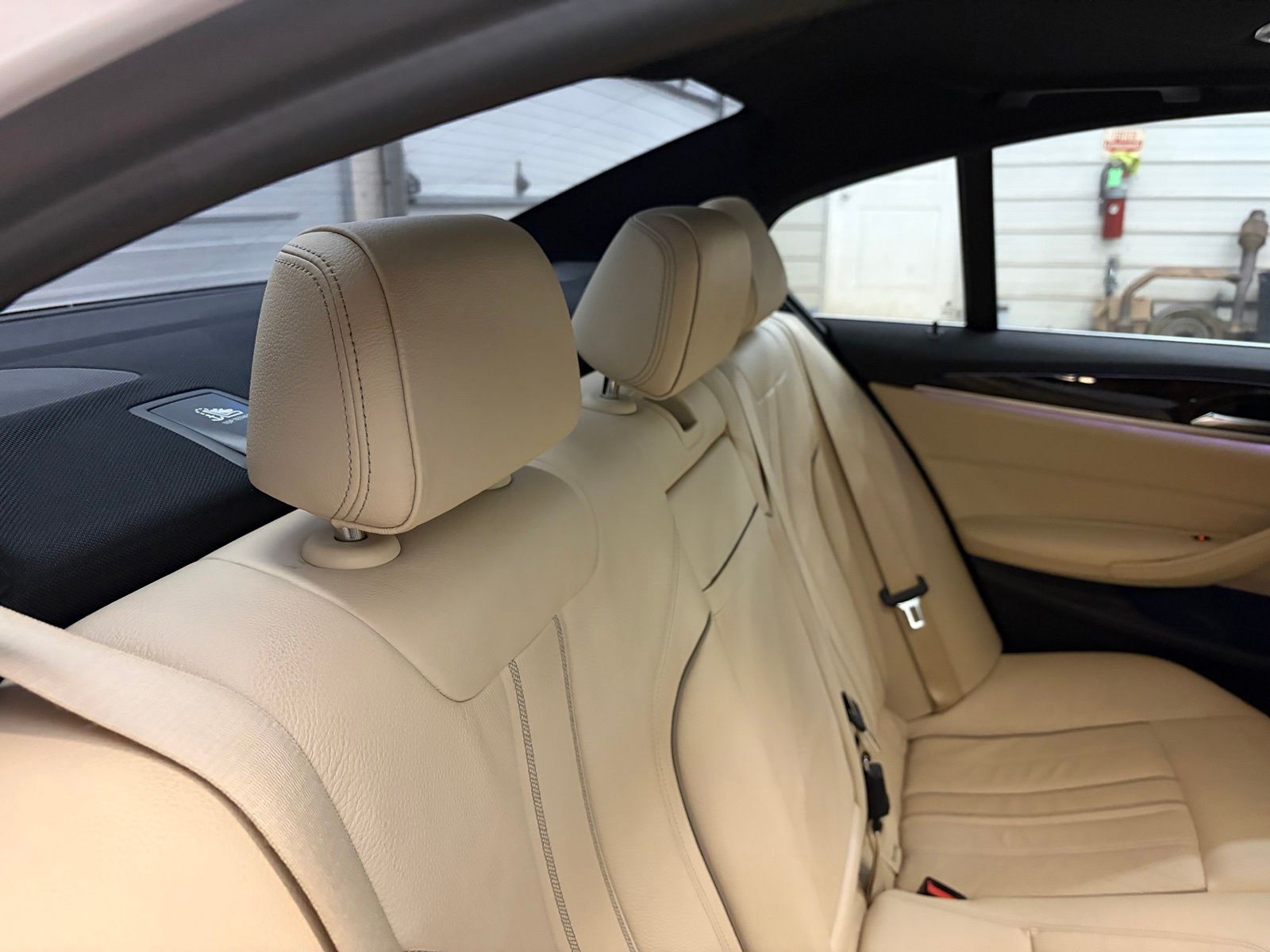 2018 BMW 5 Series 530i - Photo 33