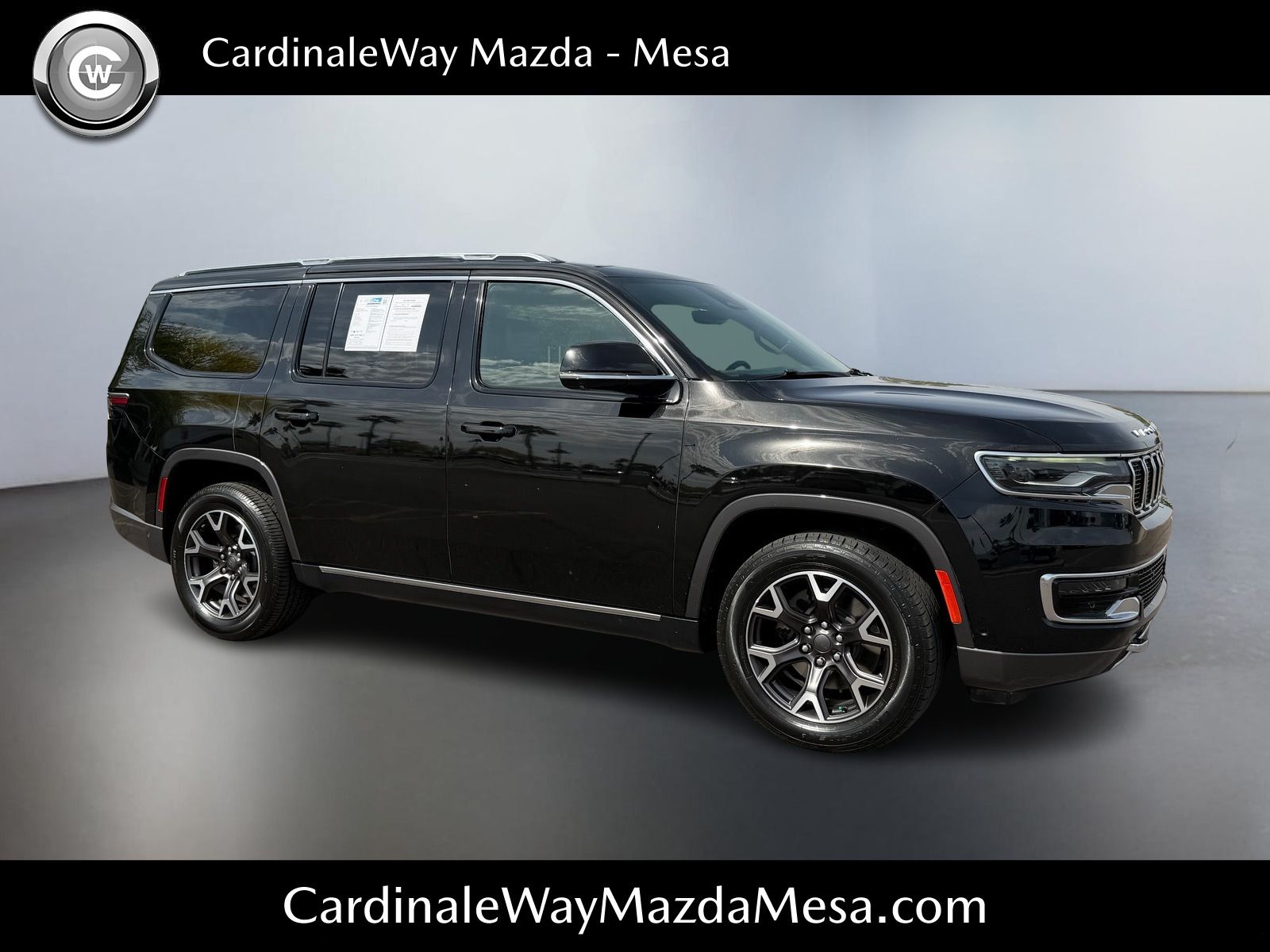 Diamond Black Crystal Pearlcoat 2022 Jeep Wagoneer Series III 4WD SUV / Crossover Four-Wheel Drive 8-Speed Automatic