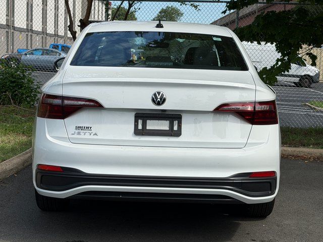 Used 2023 White Volkswagen 1.5T Sport image 5