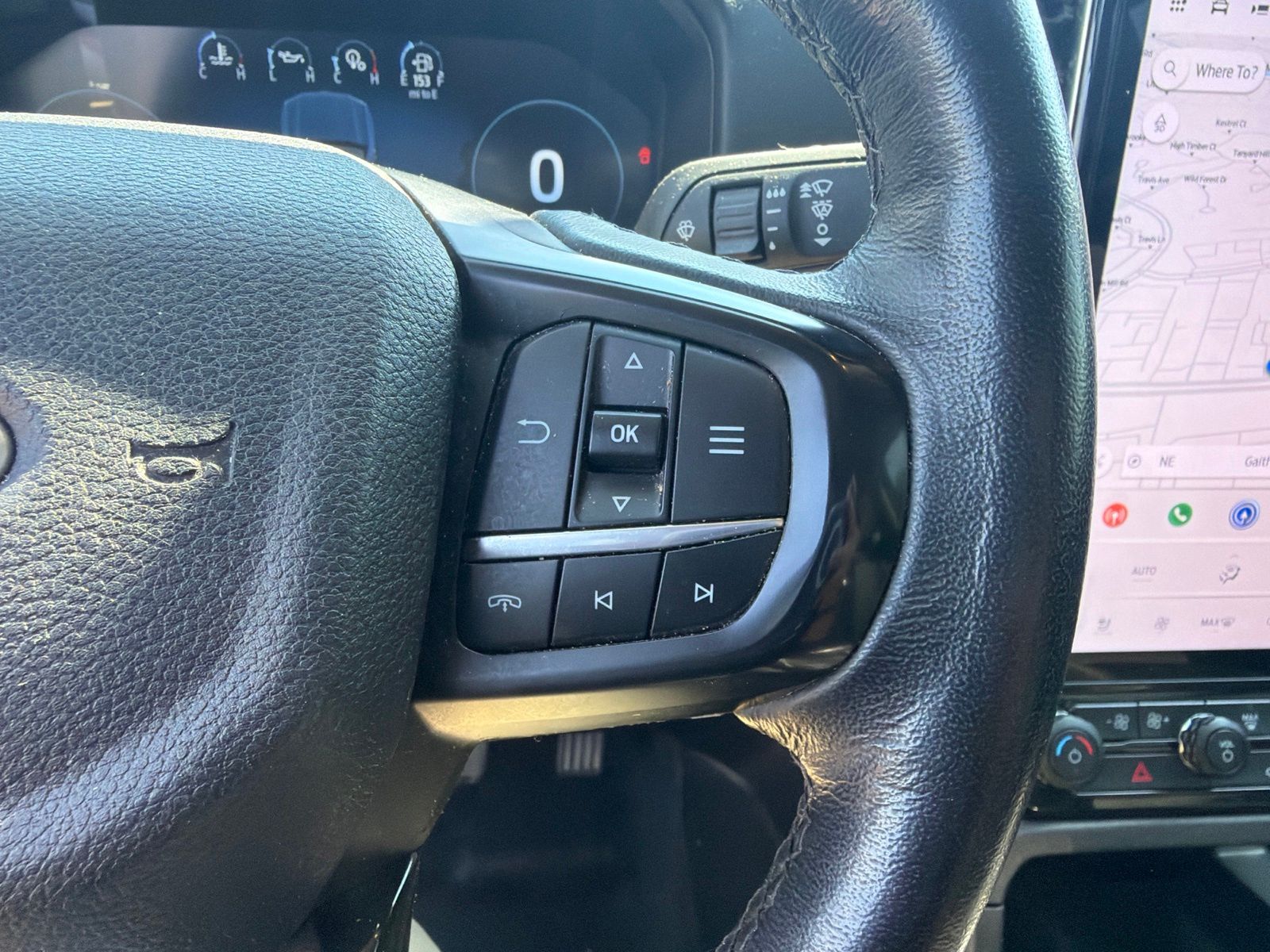 Used 2024 Oxford White Ford Lariat image 19