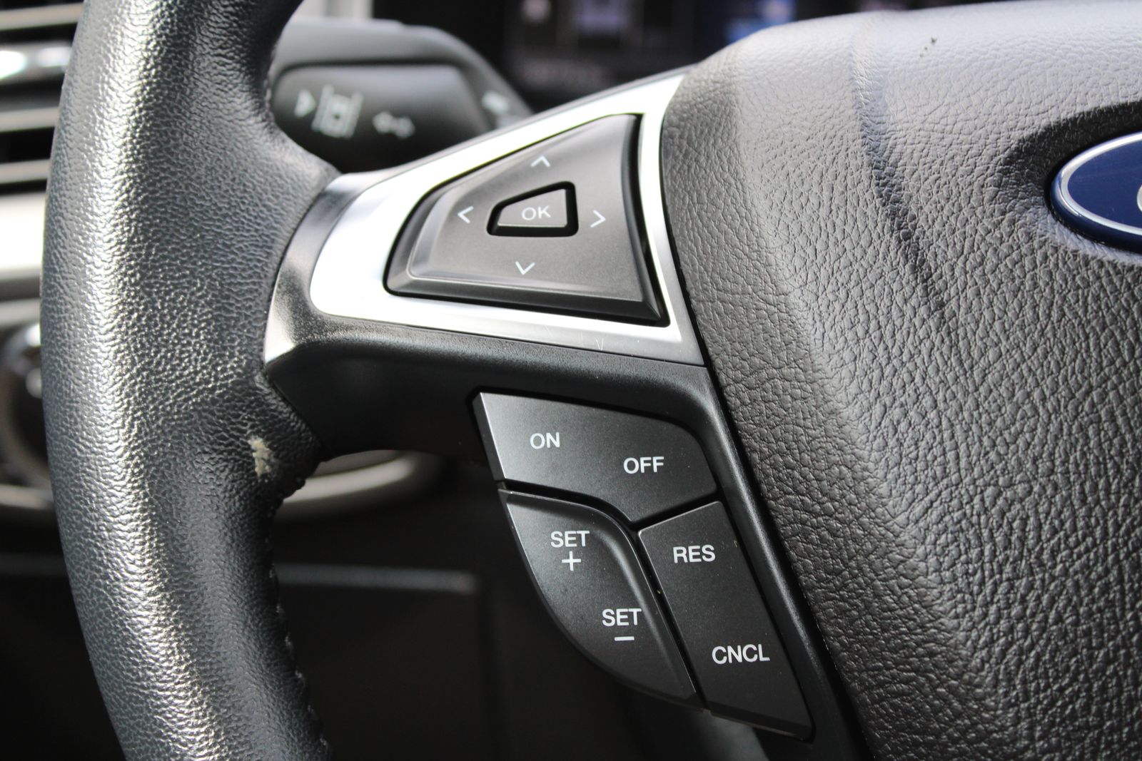 Used 2023 Silver Ford SEL image 14