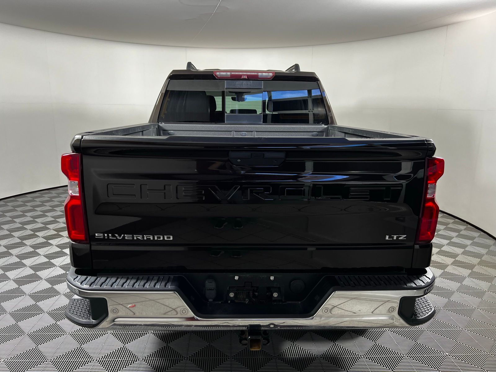 Thumbnail: 2019 Chevrolet Silverado 1500 - 5